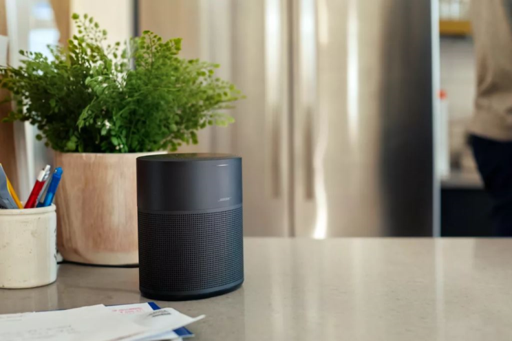 הוכרז: Bose Home Speaker 300 - רמקול חכם ביתי במבנה קטן